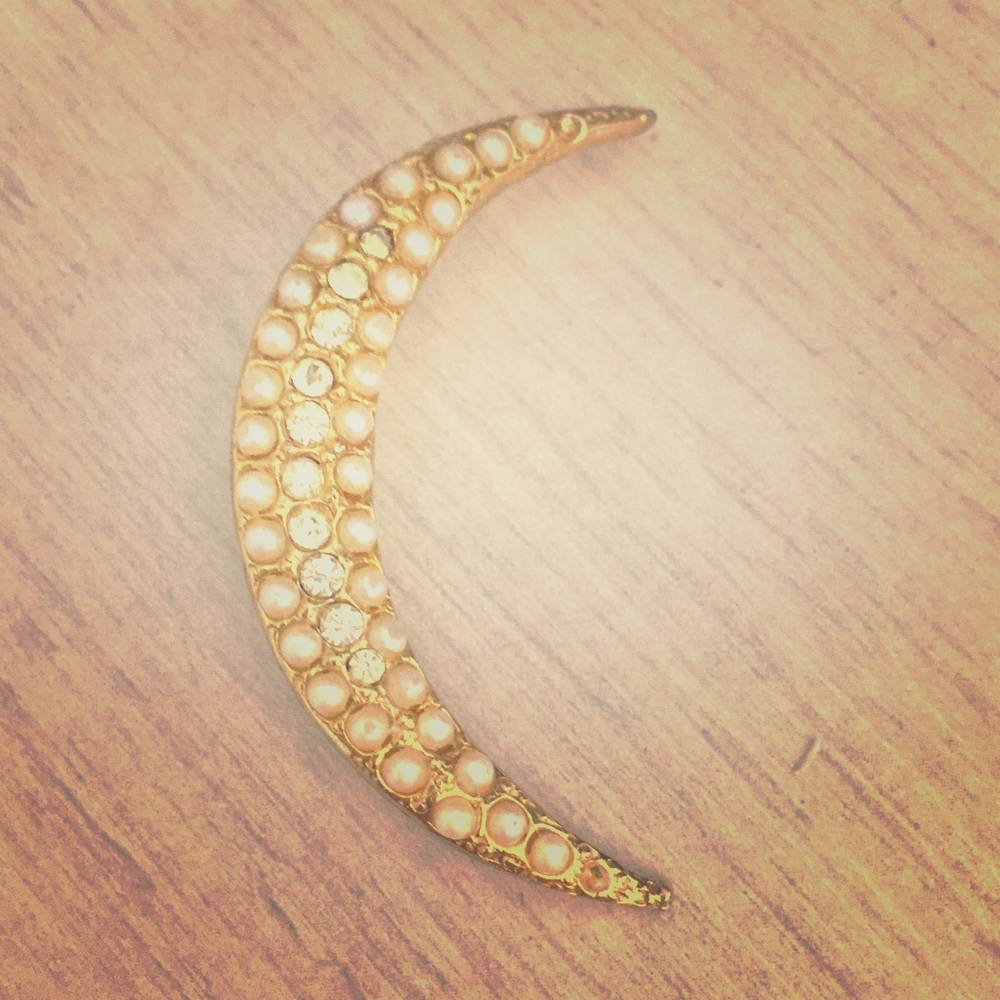 Vintage Gold Moon Pin